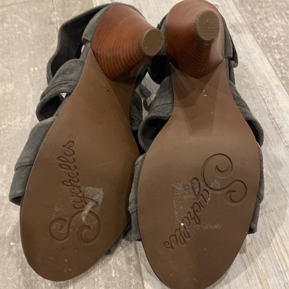 Cute sandal’s in dark grey - Picture 3 of 3